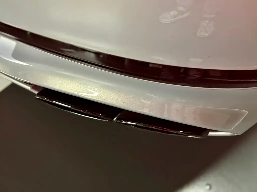 Bentley Flying Spur — фото 3