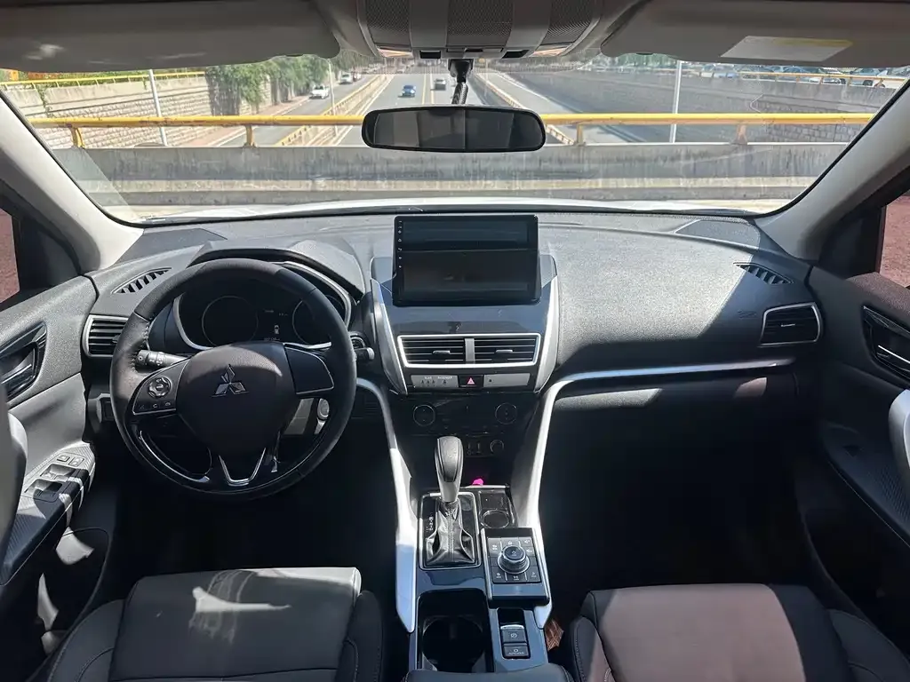 Mitsubishi Eclipse Cross 2023 из CN, фото 3