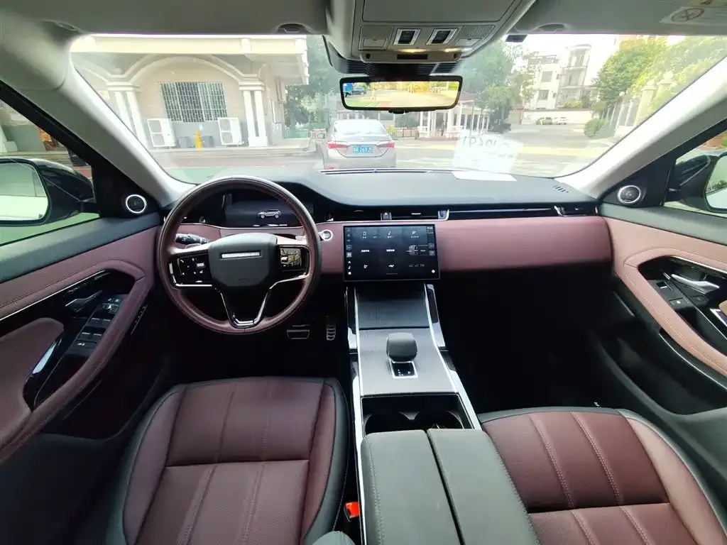 Land Rover Evoque — фото 7
