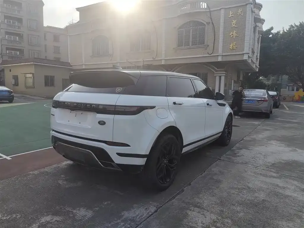Land Rover Evoque — фото 5