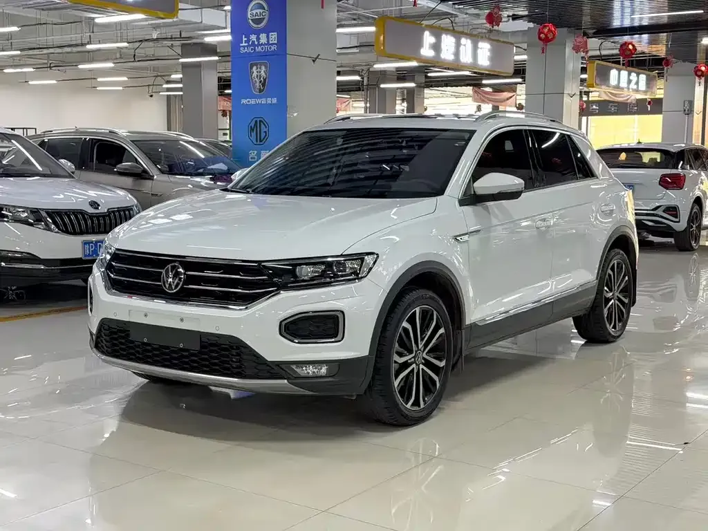 Volkswagen T-Roc — фото 1