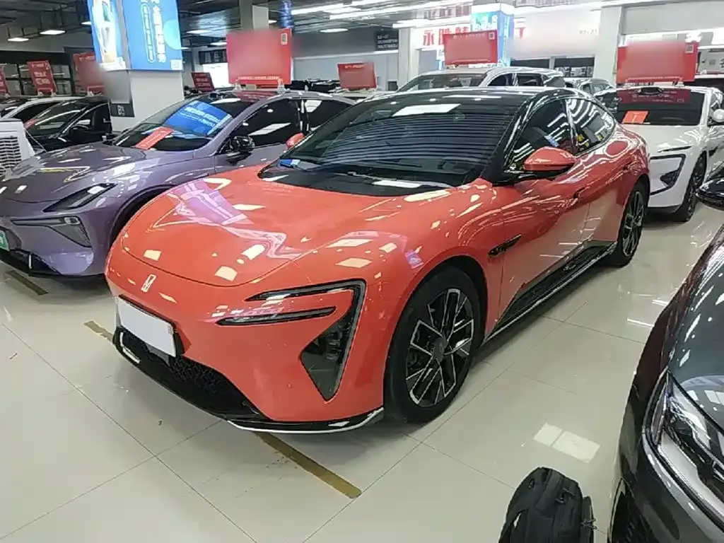Avatr 06