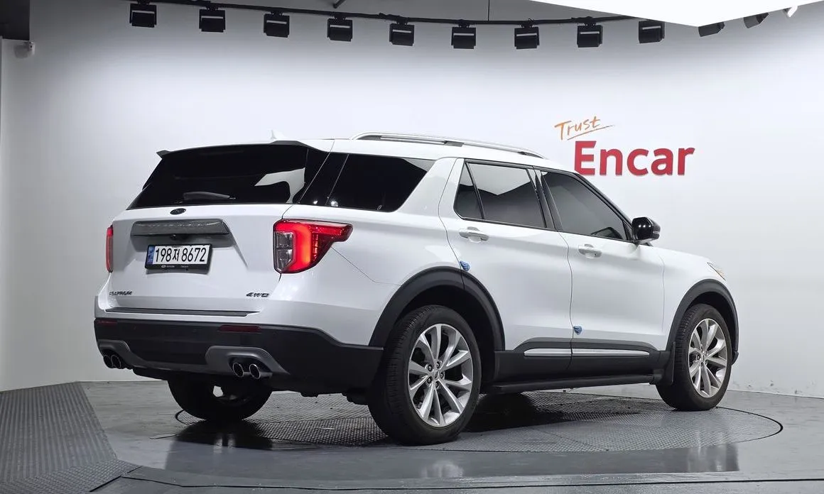 Ford Explorer 2022 из KR, фото 3