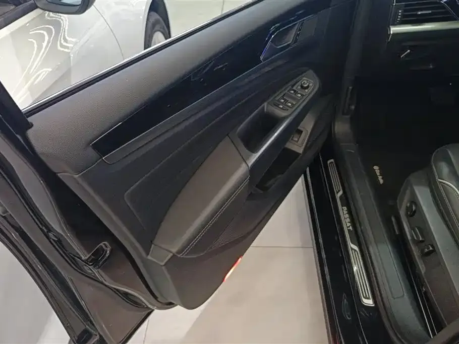 Volkswagen Passat — фото 9