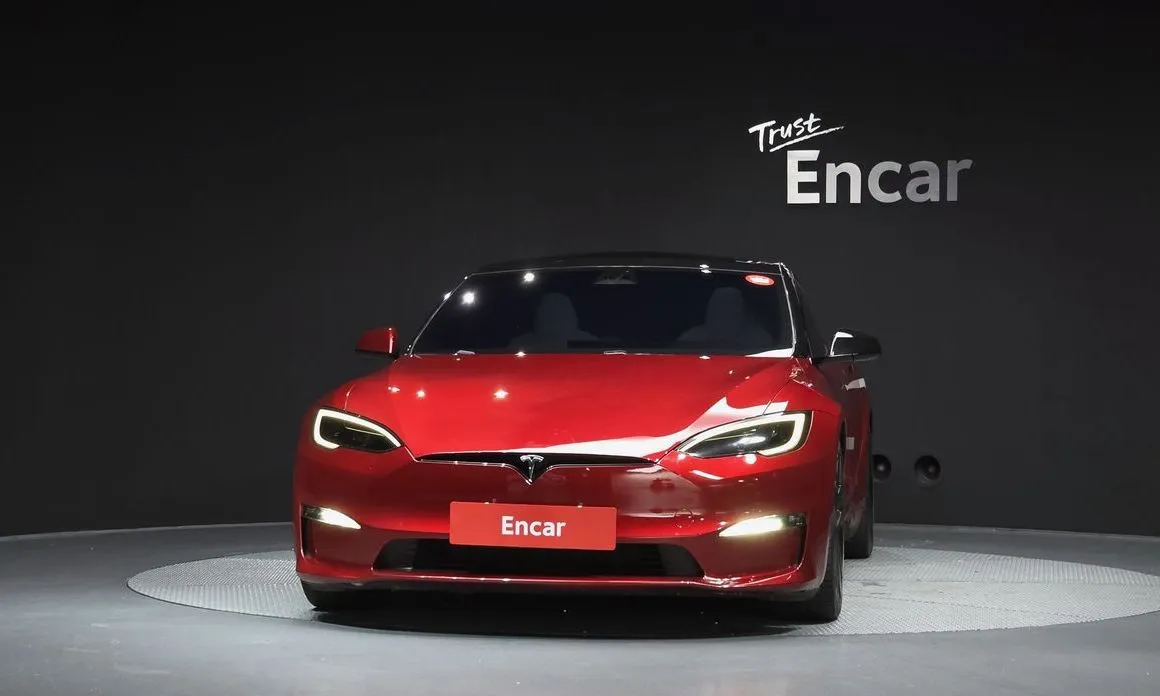 Tesla Model S — фото 4