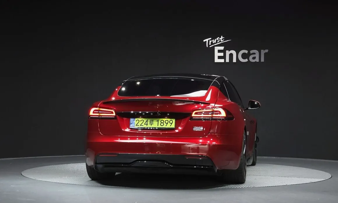 Tesla Model S — фото 7