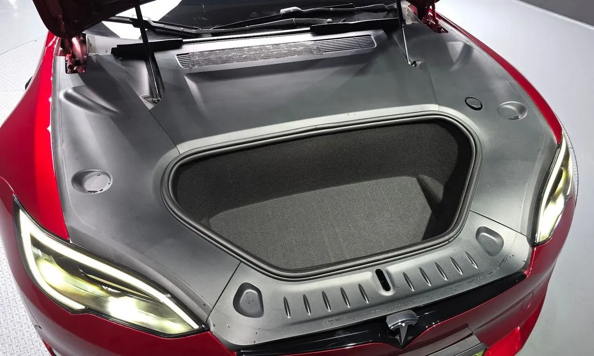 Tesla Model S — фото 3