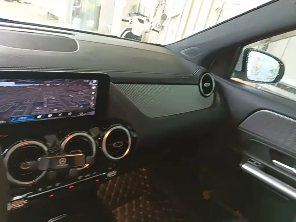Mercedes-Benz GLA — фото 2
