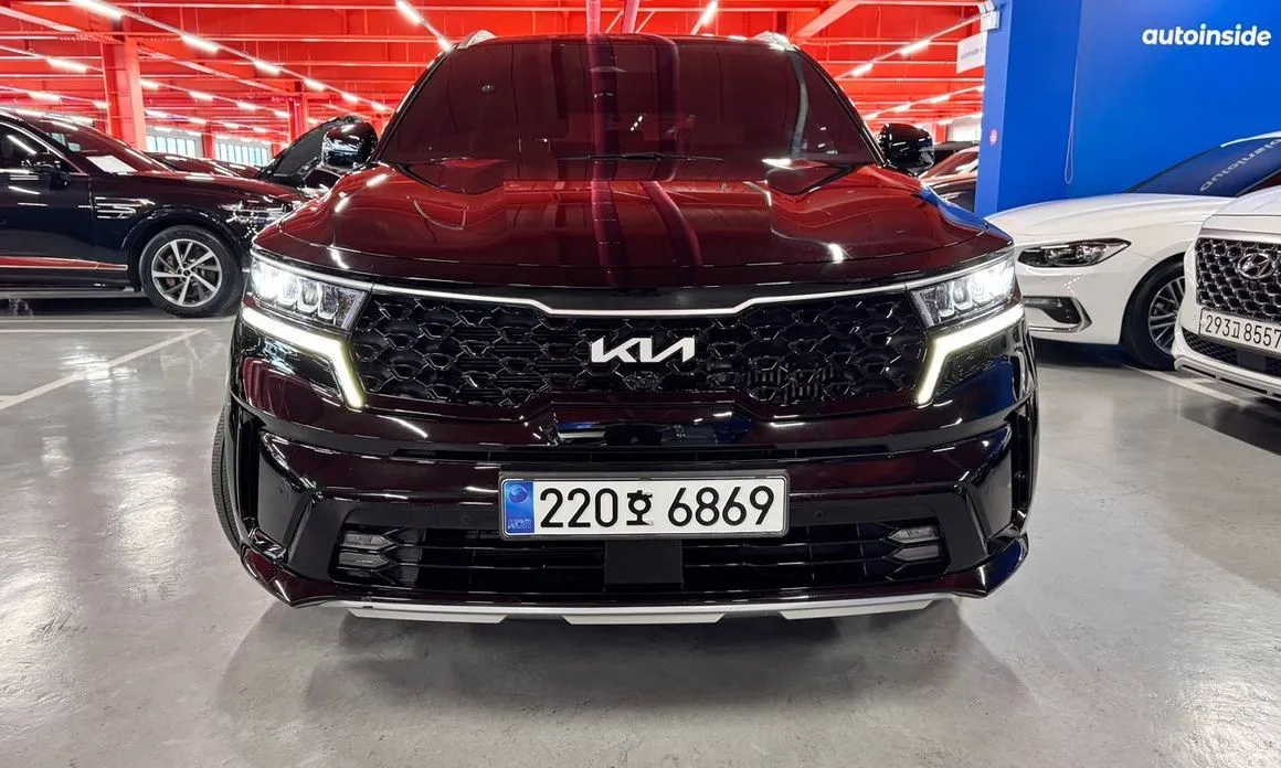Kia Sorento — фото 9