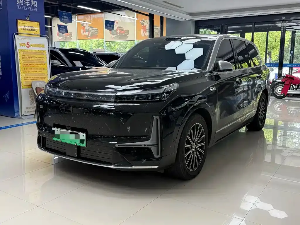 Geely Galaxy M9 — фото 1