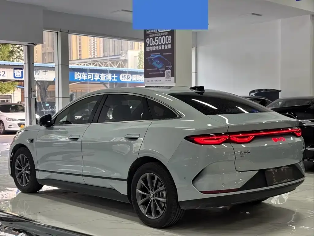 BYD Qin L — фото 10
