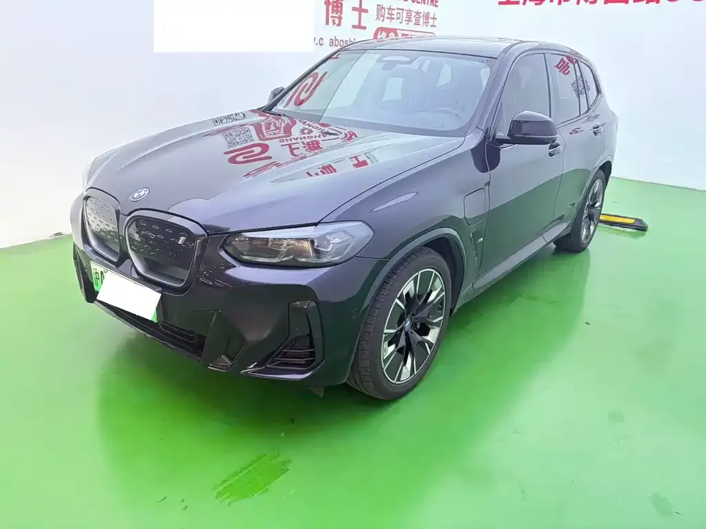 BMW iX3 — фото 1