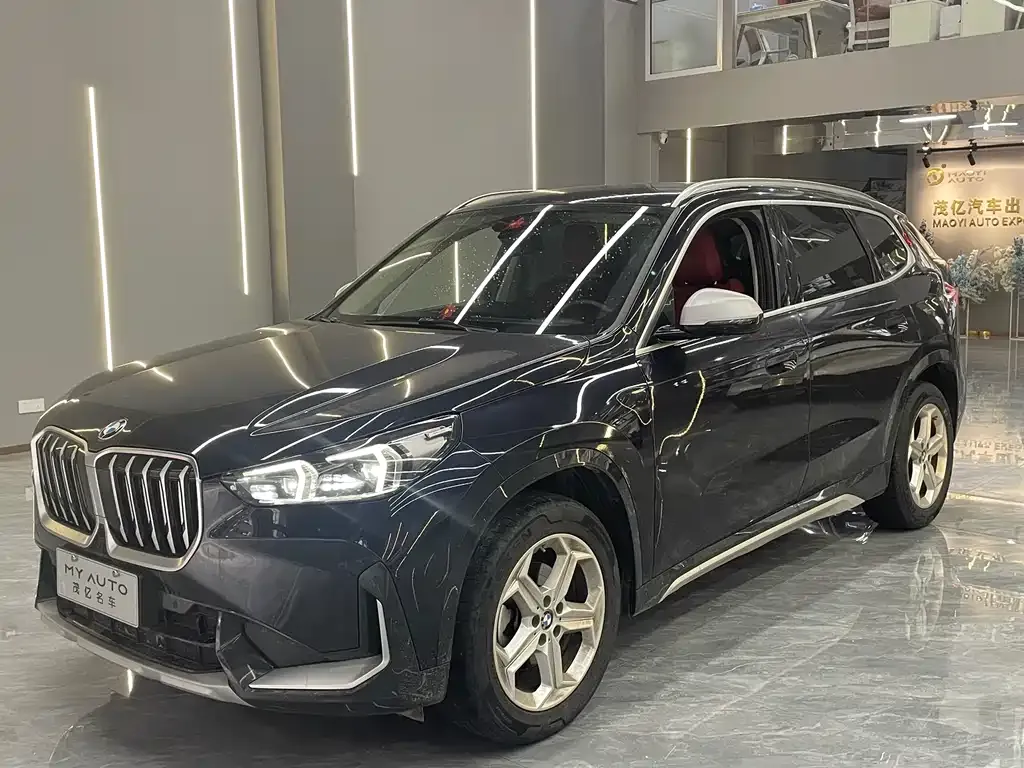 BMW X1 — фото 1