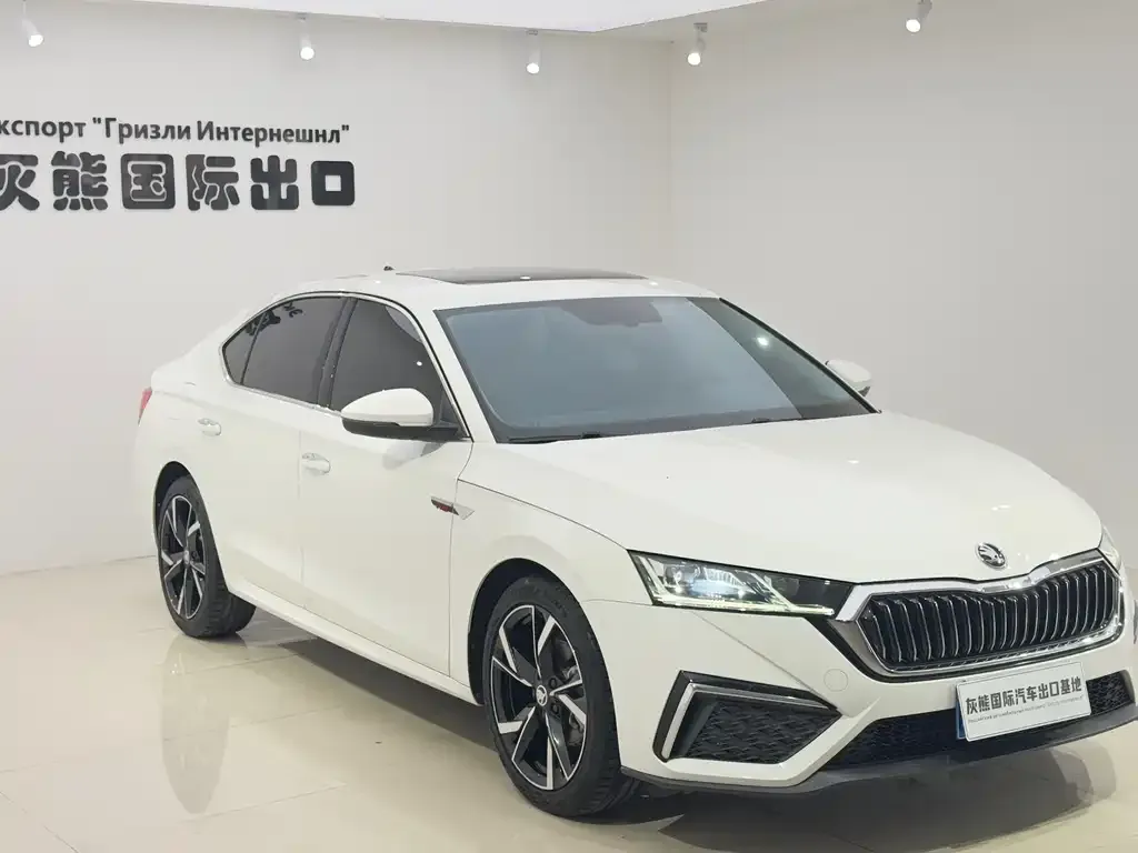 Skoda Octavia — фото 6