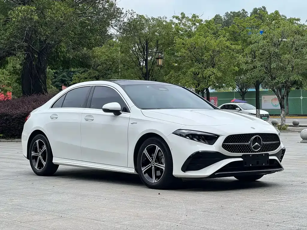 Mercedes-Benz A-Class — фото 9