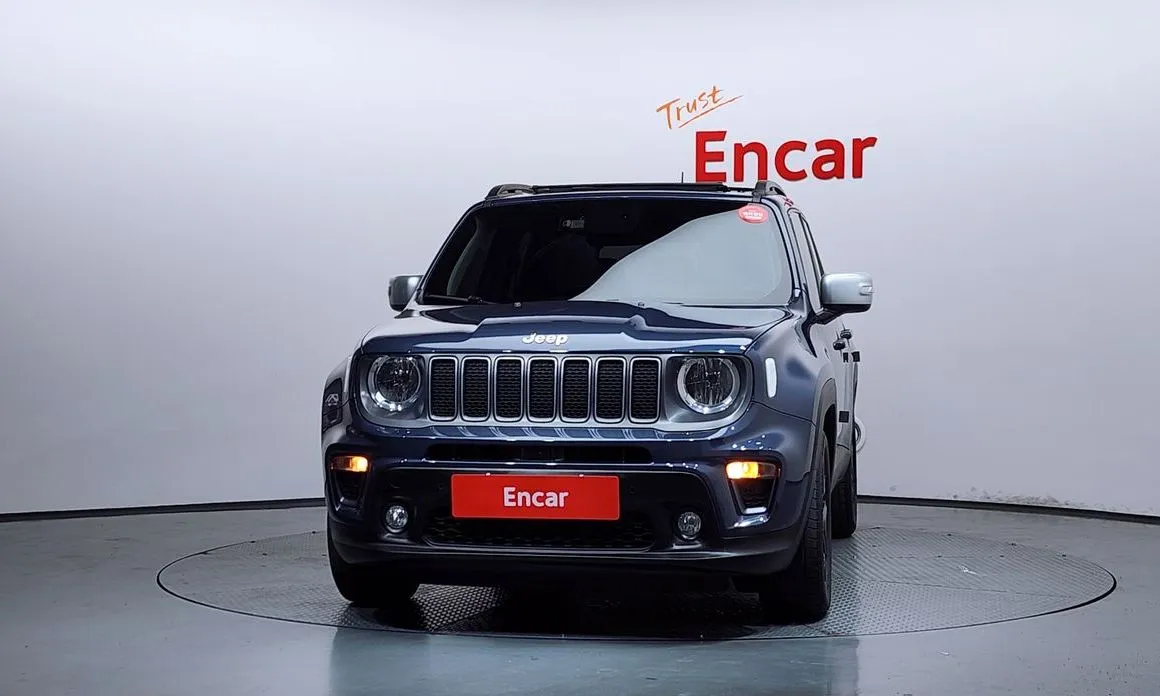 Jeep Renegade — фото 9