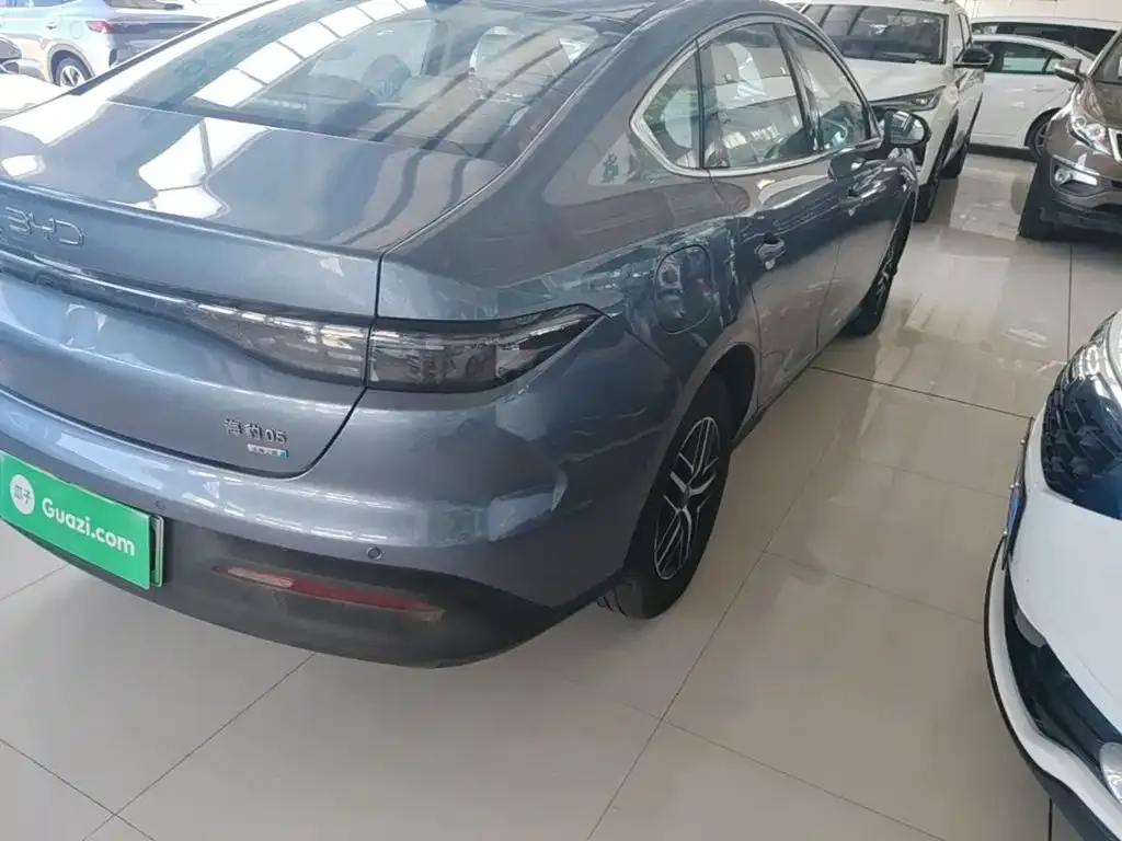 BYD Seal 05 DM-i — фото 8