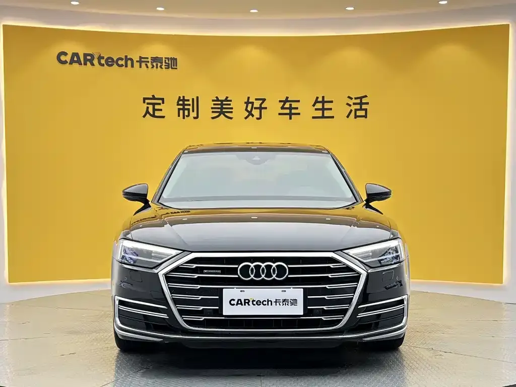 Audi A8 — фото 2