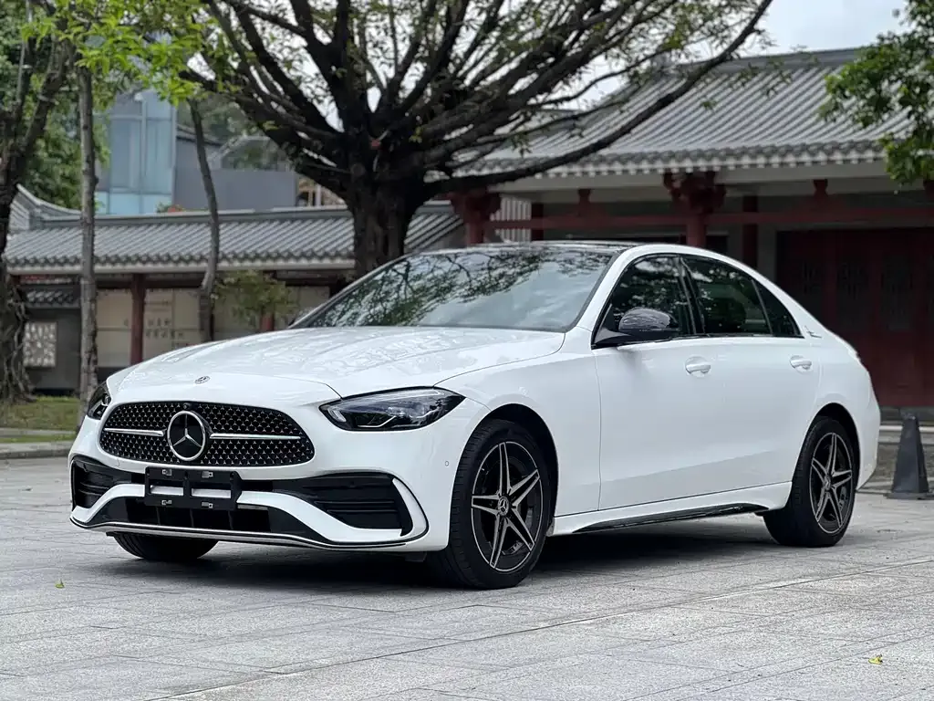 Mercedes-Benz C-Class — фото 1