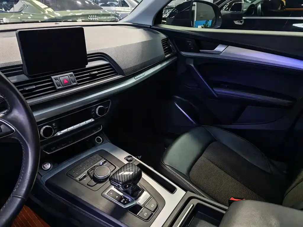 Audi Q5L 2021 из CN, фото 3