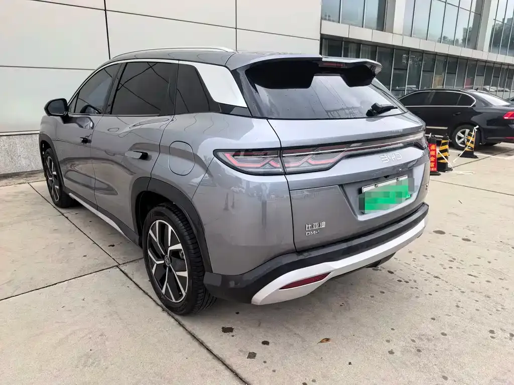 BYD L DM-i — фото 7