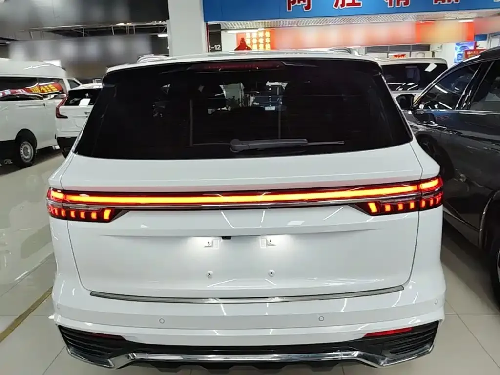 Geely Xingyue L — фото 6
