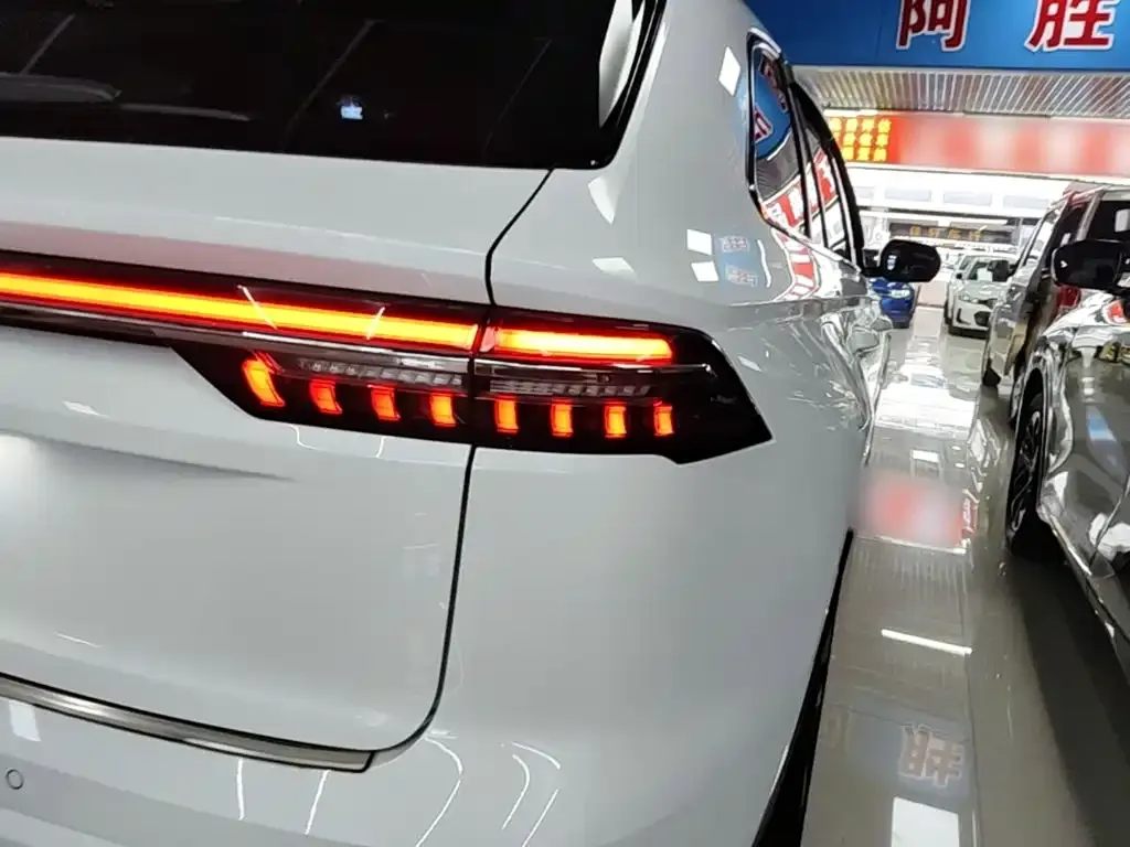Geely Xingyue L — фото 8