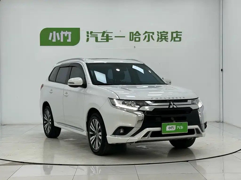 Mitsubishi Outlander — фото 3