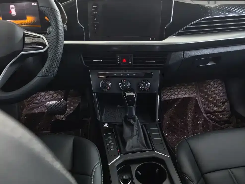Volkswagen Passat 2022 из CN, фото 3