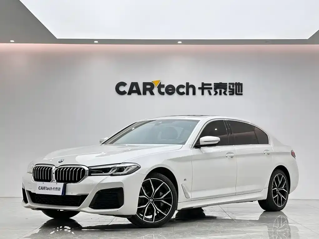 BMW 5 Series — фото 1