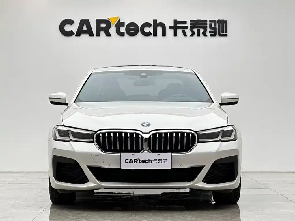 BMW 5 Series — фото 7