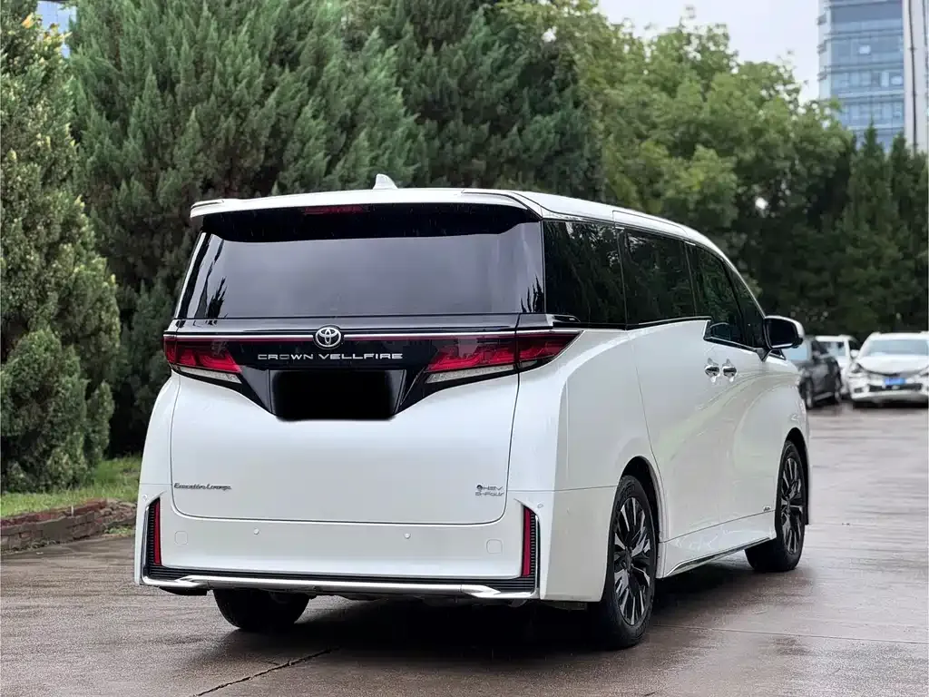 Toyota Vellfire — фото 6