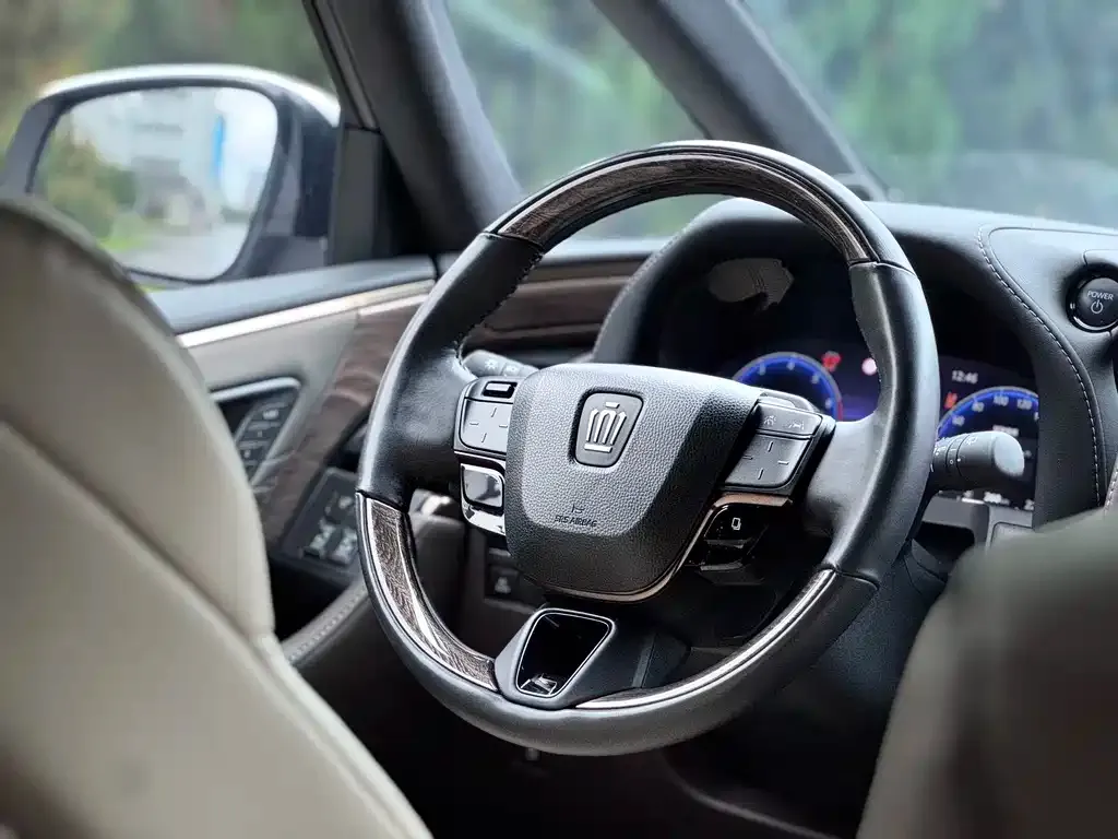Toyota Vellfire — фото 7