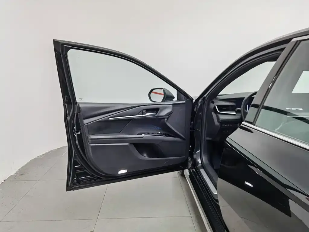 Toyota Camry 2024 из CN, фото 4