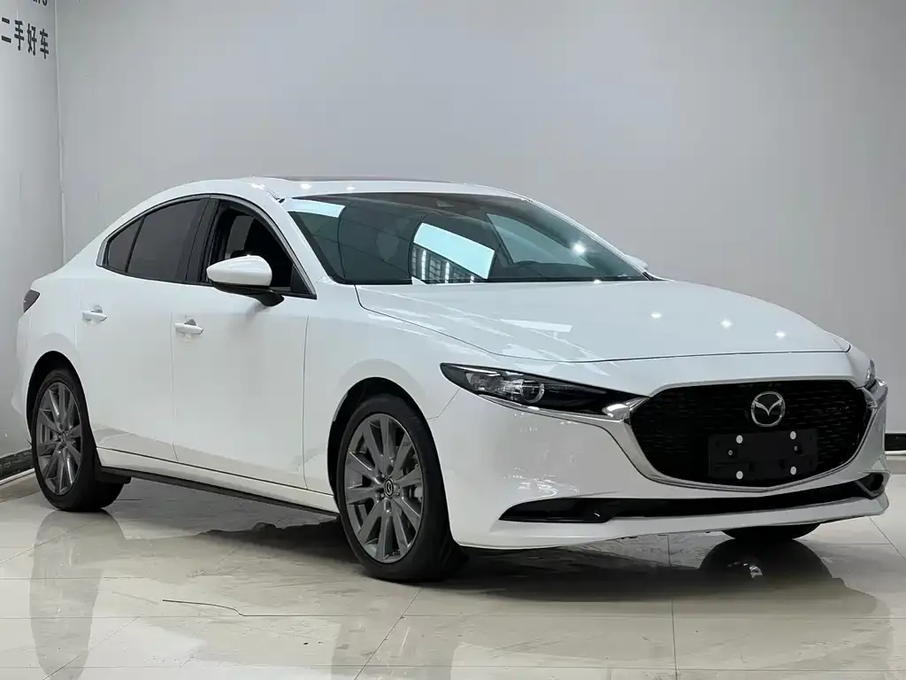 Mazda 3 Axela — фото 4