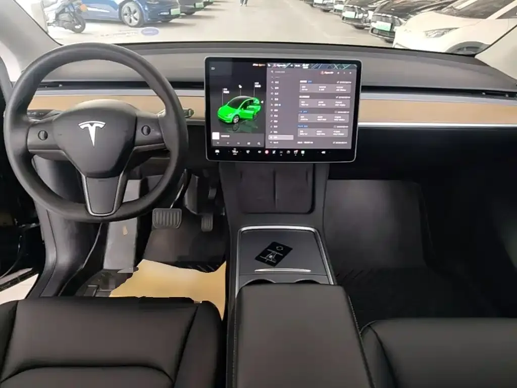 Tesla Model Y — фото 7