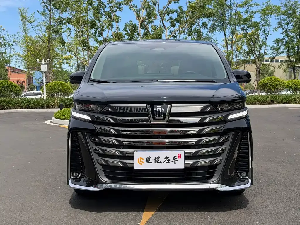Toyota Vellfire — фото 8