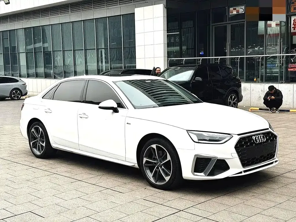 Audi A4L — фото 9