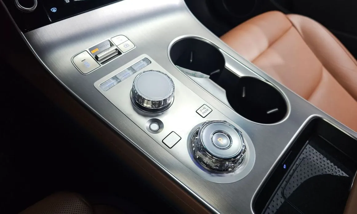 Genesis GV70 — фото 10