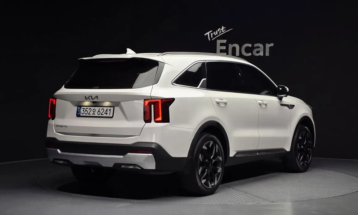 Kia Sorento — фото 6