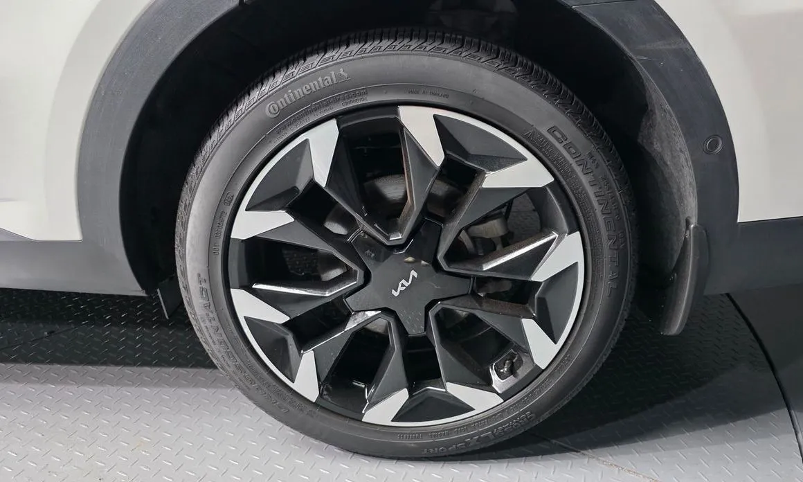 Kia Sorento — фото 5
