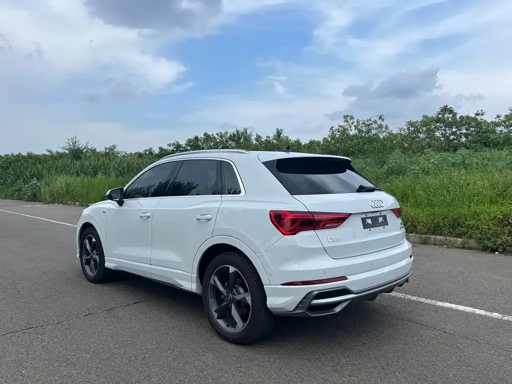 Audi Q3 — фото 4