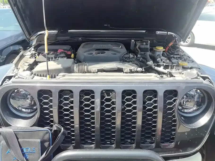 Jeep Wrangler PHEV 2023 из CN, фото 2