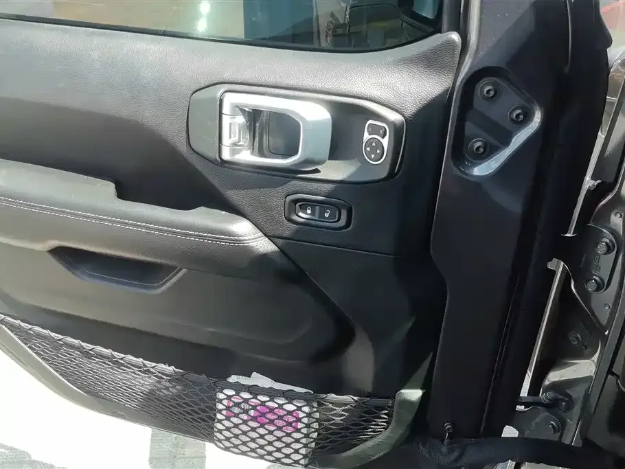 Jeep Wrangler PHEV 2023 из CN, фото 7