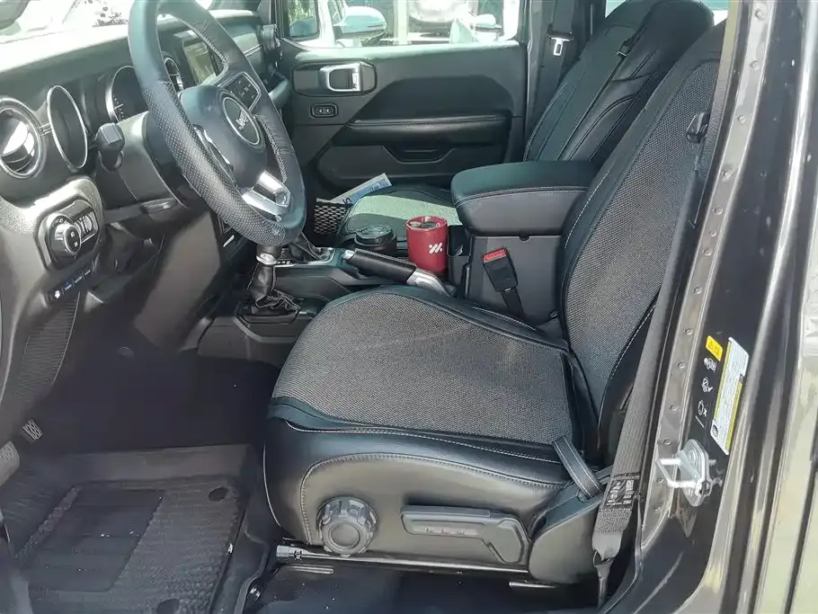 Jeep Wrangler PHEV 2023 из CN, фото 10