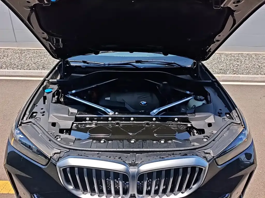 BMW X5 — фото 2
