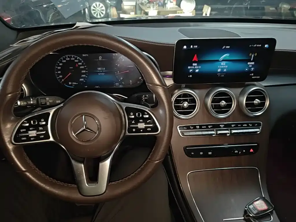 Mercedes-Benz GLC — фото 10