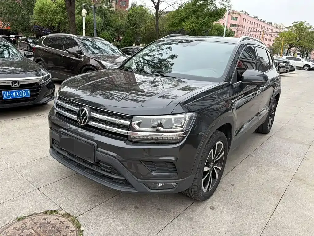 Volkswagen Tharu