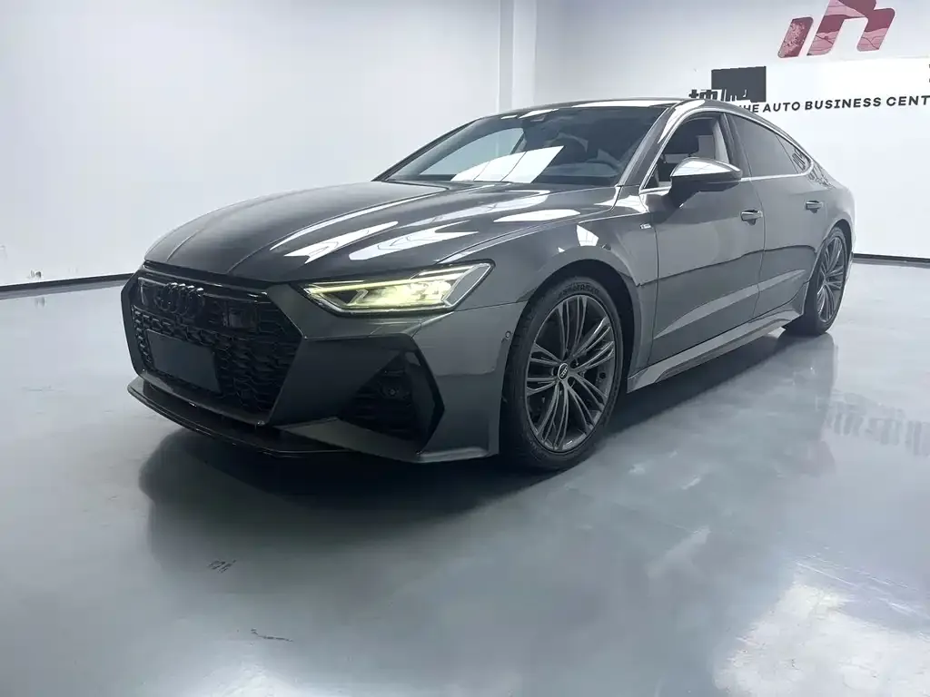 Audi A7 — фото 1