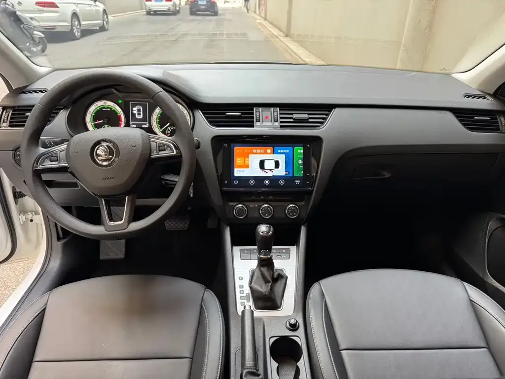 Skoda Octavia 2021 из CN, фото 4